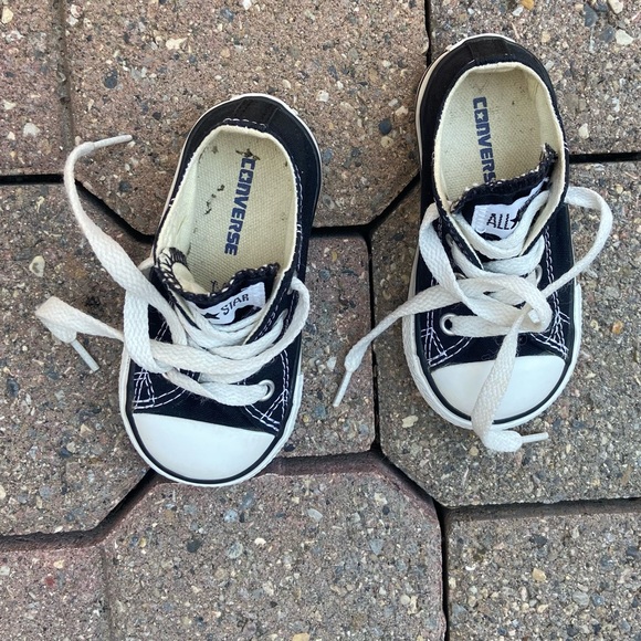 Converse All Star Chuck Taylor kids black, white lace up sneakers. Size 5. Use. - Picture 7 of 10